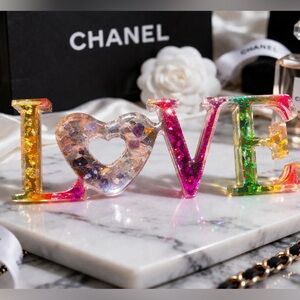 Luxury Handmade Resin LOVE Letters – Glitter Crystal Decor – Viral Gift Idea 💖